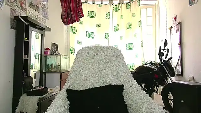 kitty22  online show from June 3, 2:29 pm