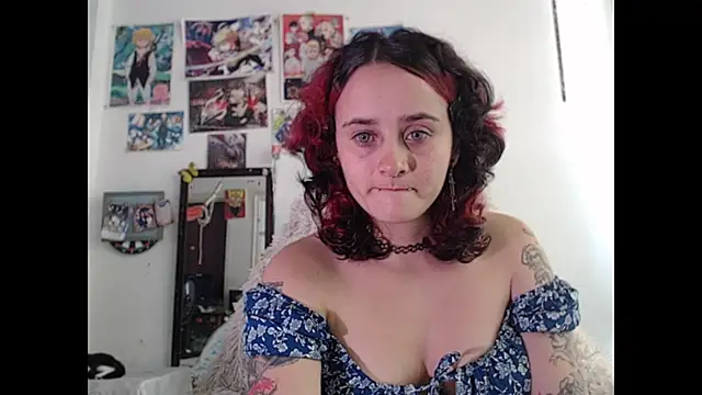 kitty22  online show from April 4, 3:55 pm