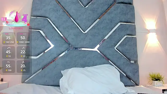 LucciaPorter online show from October 9, 10:14 pm