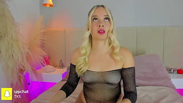 sofia pamela online show from November 5, 7:30 pm