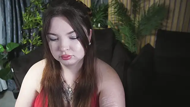 RosieMoons online show from November 10, 8:59 pm