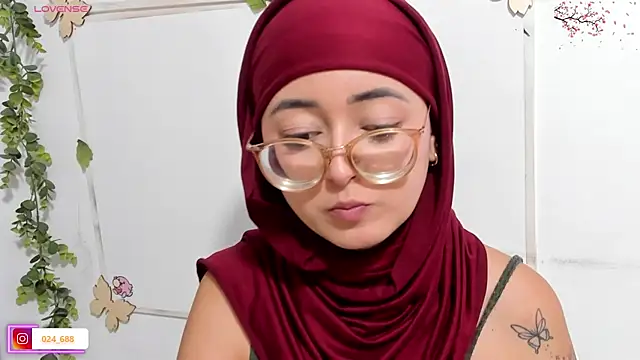 aysel elid online show from July 30, 9:37 pm