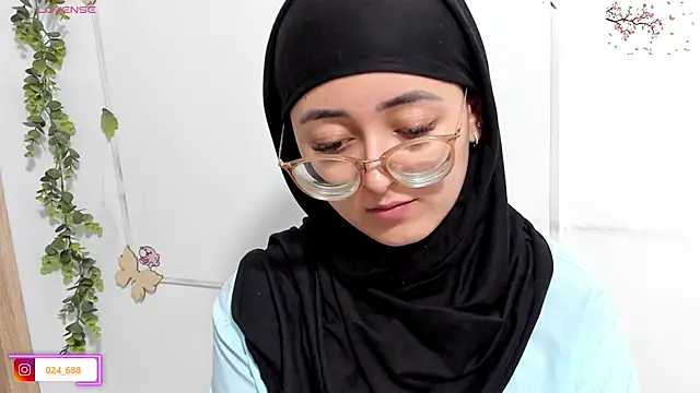 aysel elid online show from July 29, 9:26 pm