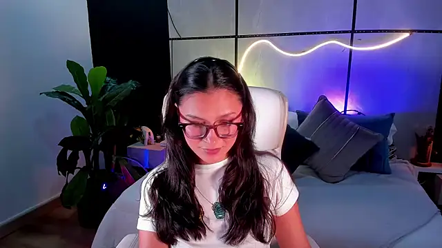 Gia Mazzon online show from November 24, 3:58 pm