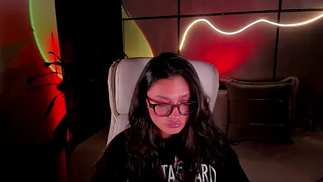 Gia Mazzon online show from February 19, 6:07 pm