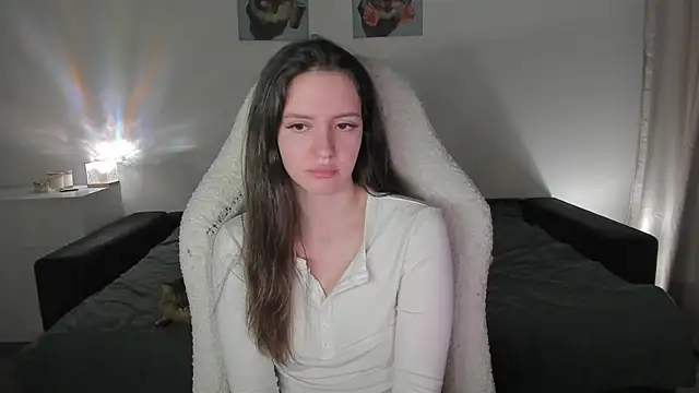 Snapshot of Sonia_moon_ chatting on September 20, 6:23 am Sonia moon online show from September 20, 6:23 am