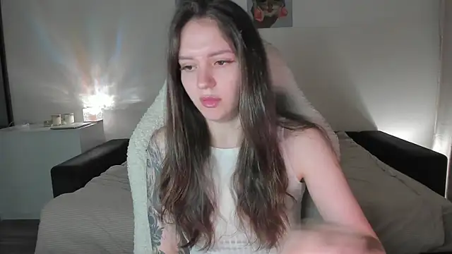 Snapshot of Sonia_moon_ chatting on September 23, 2:43 am Sonia moon online show from September 23, 2:43 am