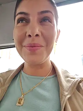 scarlett moore online show from December 22, 4:10 pm