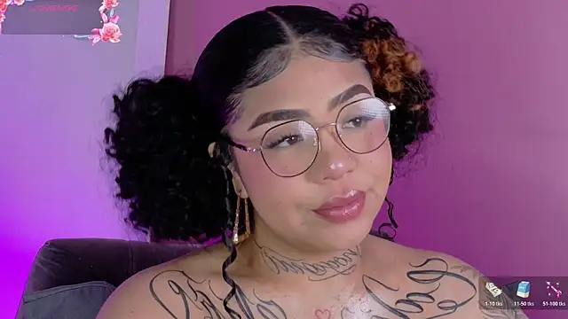 foxxy-lov3 online show from May 28, 2:04 pm