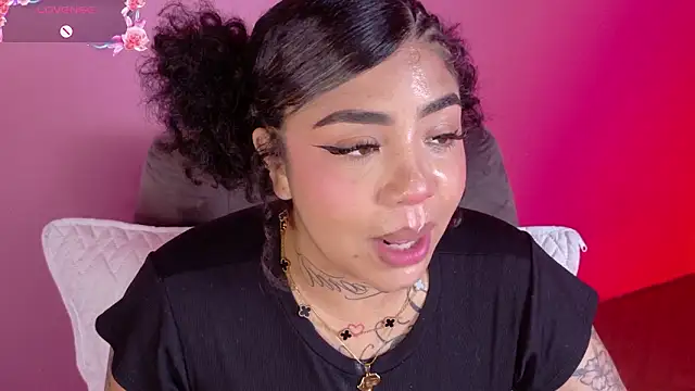 foxxy-lov3 online show from March 14, 2:29 pm