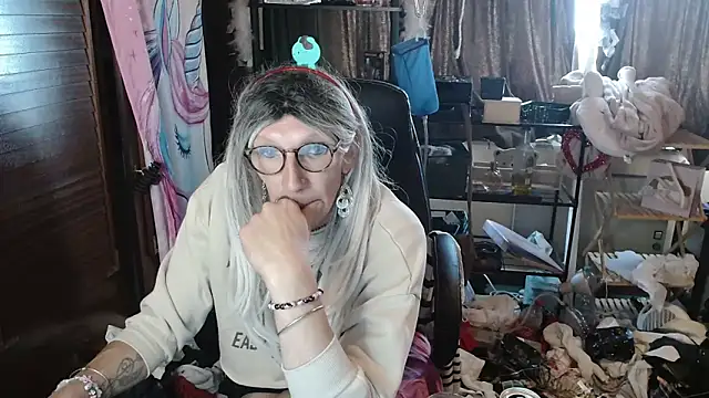 Ombeline1 online show from October 2, 10:09 am