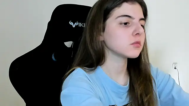 emmamurrr online show from January 14, 2:00 pm