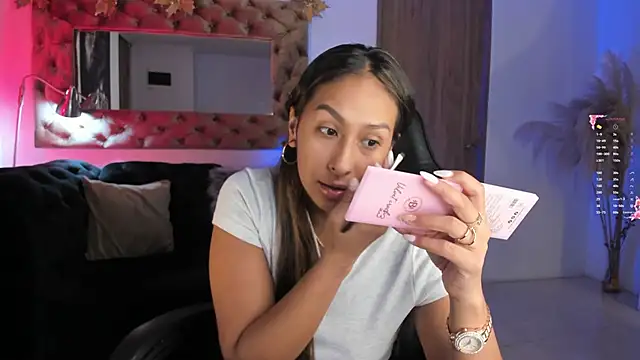 AmelyaMann online show from May 30, 1:20 pm