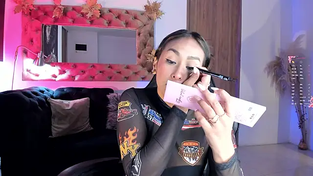 AmelyaMann online show from May 31, 1:28 pm