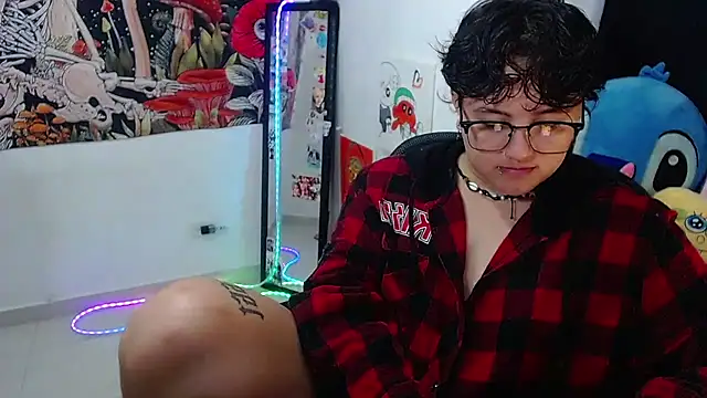 isabeautyx19 online show from July 5, 1:34 am