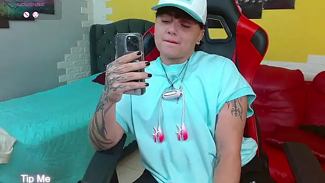 isabeautyx19 online show from February 22, 2:23 am