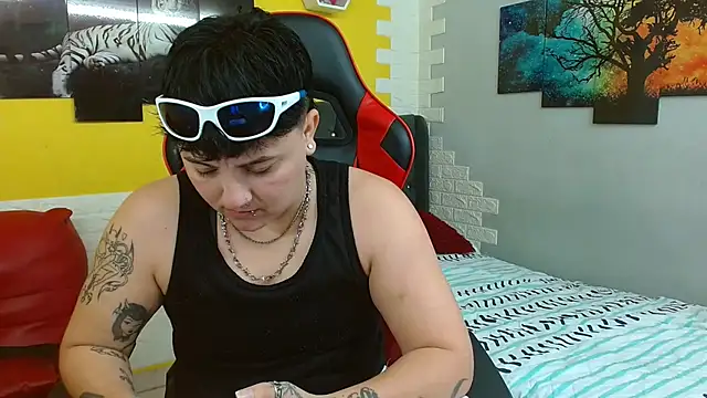 isabeautyx19 online show from October 27, 3:13 am