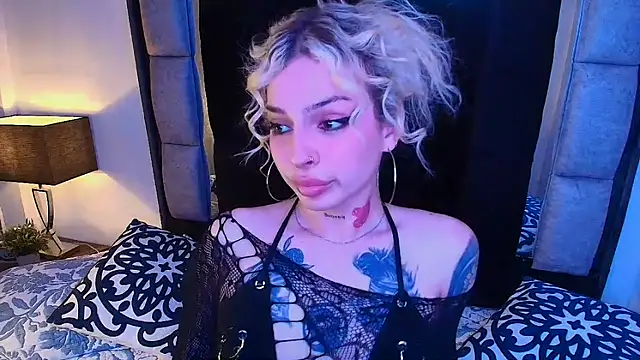 Bonnie vega online show from September 18, 9:13 pm