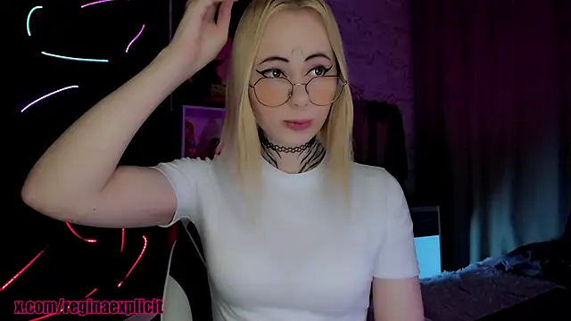 snake  bites online show from December 18, 9:08 pm