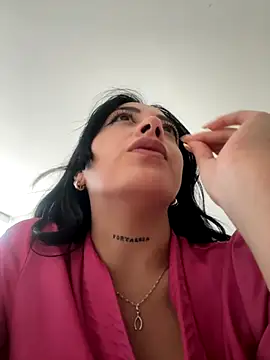 keilelewis online show from November 1, 9:41 pm