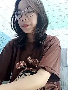 Nanoko online show from April 18, 5:04 pm