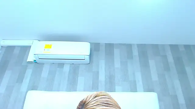 LeahMillerr online show from February 10, 12:41 pm