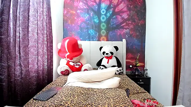 lunaa mayerr online show from January 31, 7:11 pm