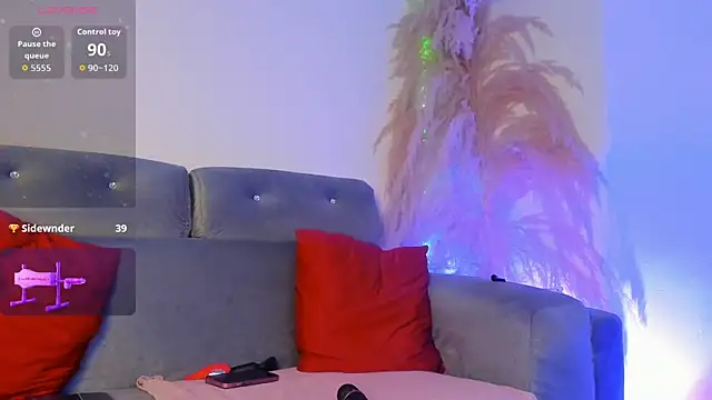 Salome Villa online show from January 7, 2:15 am