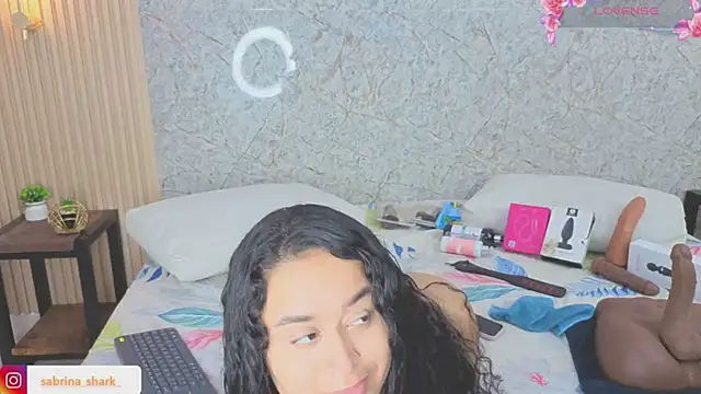 sabrina shark  online show from January 13, 2:39 am