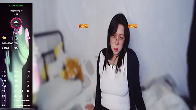 mememe 1006  online show from April 7, 9:17 pm