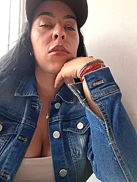 Emily Wane online show from May 8, 6:43 pm