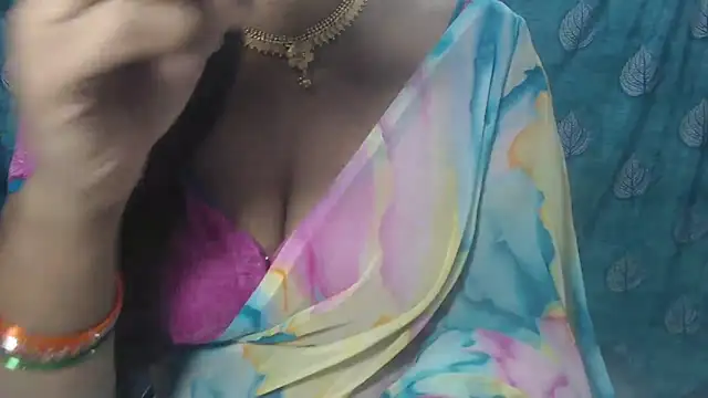 Snapshot of Sophia_your chatting on October 11, 5:34 am Sophia your online show from October 11, 5:34 am