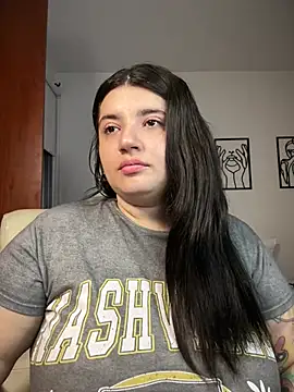 horny roomiess online show from April 20, 12:46 am