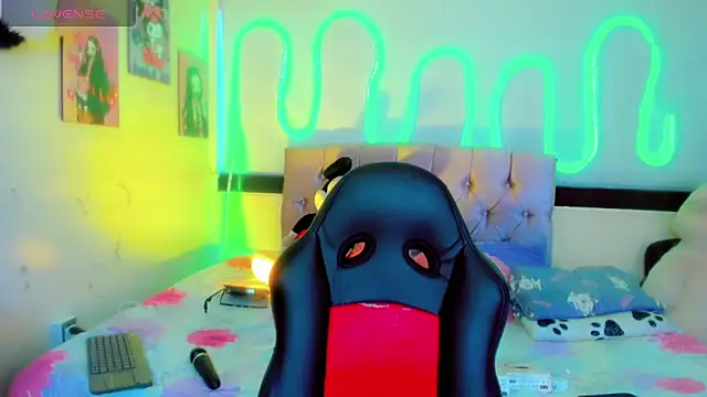 Jessica smith 1 online show from April 20, 11:24 am