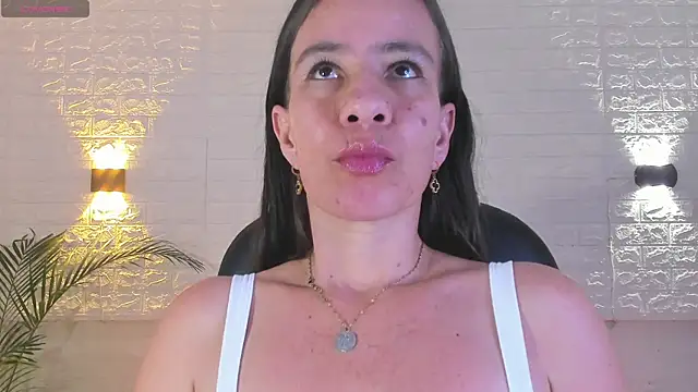 millie brown21 online show from March 12, 8:00 pm