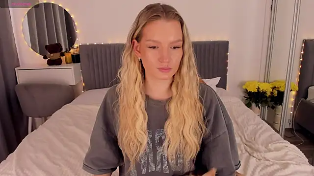 CassieRayss online show from June 2, 11:44 am