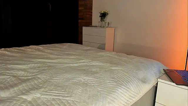 Rachel Rey online show from April 7, 6:32 pm