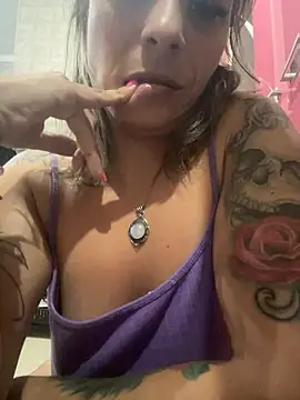 loiracps online show from December 4, 1:19 am