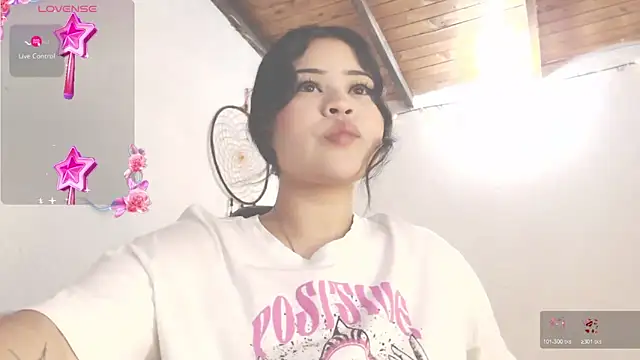 dollysweettt666 online show from May 29, 1:14 am