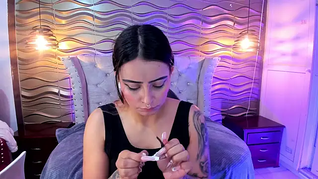 Andreita Jones online show from November 11, 11:51 am