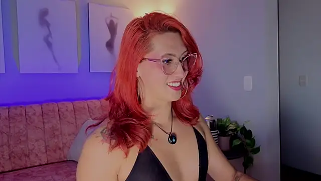 Juliana Saenzz online show from November 12, 10:19 pm