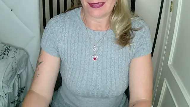 xxNoeliaxx online show from June 5, 10:54 am