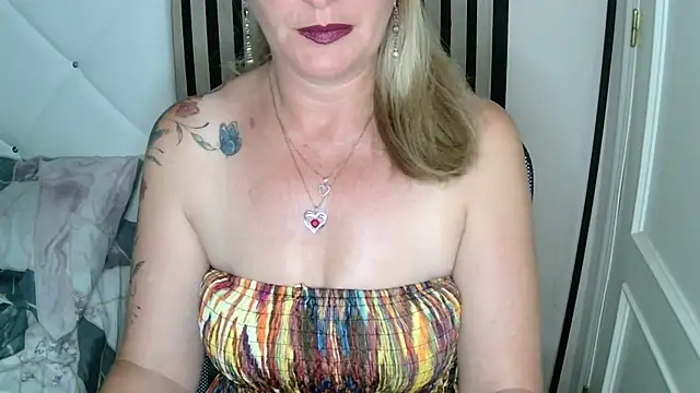xxNoeliaxx online show from July 13, 7:53 am