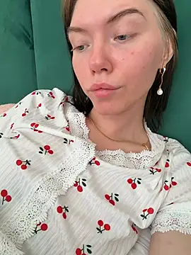 Lisaaa Alisa online show from April 17, 3:52 am