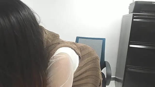 Snapshot of Luna_Dumont chatting on December 2, 11:22 am Luna Dumont online show from December 2, 11:22 am