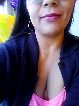 Snapshot of Luna_Dumont chatting on September 25, 1:43 pm Luna Dumont online show from September 25, 1:43 pm