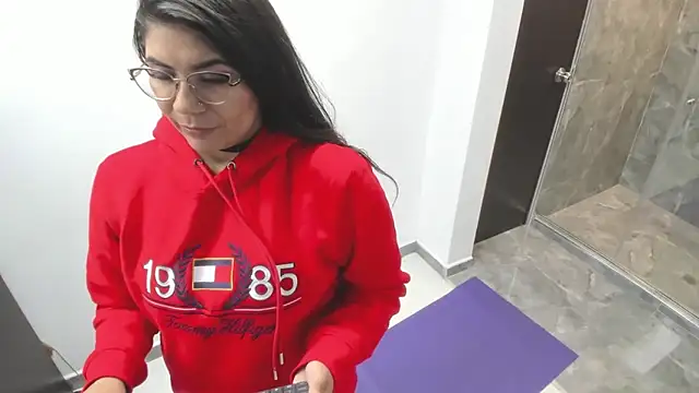 Snapshot of Luna_Dumont chatting on October 18, 11:24 am Luna Dumont online show from October 18, 11:24 am