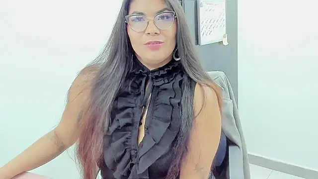 Snapshot of Luna_Dumont chatting on September 15, 1:41 pm Luna Dumont online show from September 15, 1:41 pm