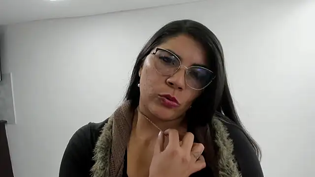 Snapshot of Luna_Dumont chatting on October 2, 6:02 pm Luna Dumont online show from October 2, 6:02 pm