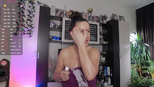 SheilaRyan online show from March 9, 5:10 am